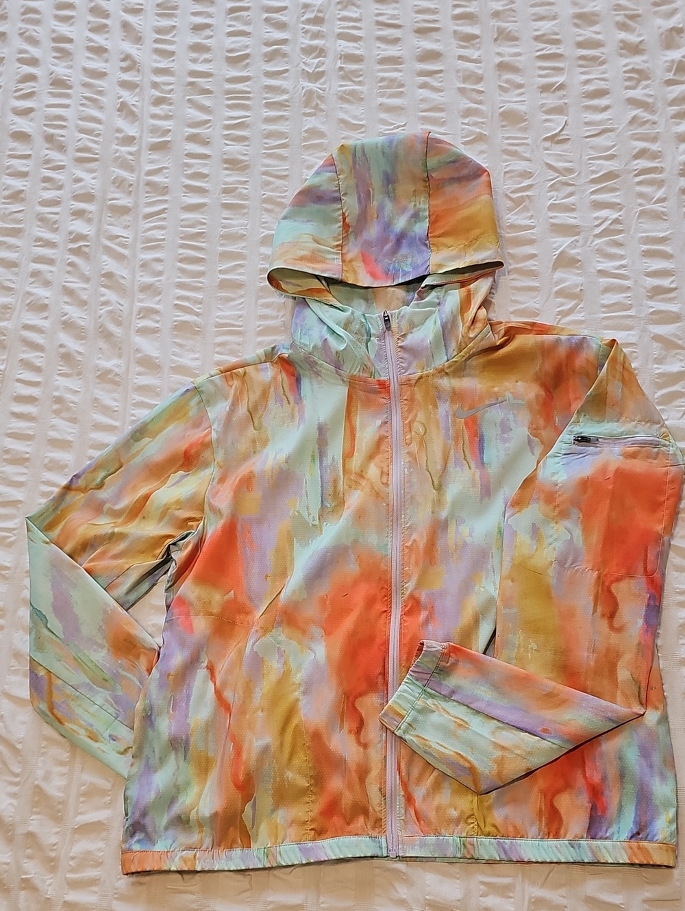 Nike Women's Size S Watercolor Hooded Packable Running Windbreaker Jacket